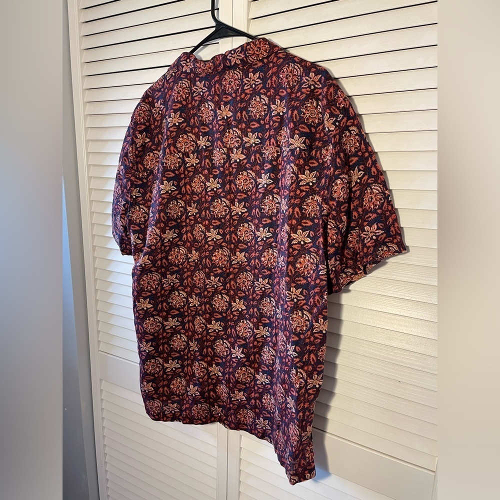 Gap Men’s Short Sleeve Button Down Burgundy/Navy Abstract Linen Shirt Size Large - Picture 7 of 10